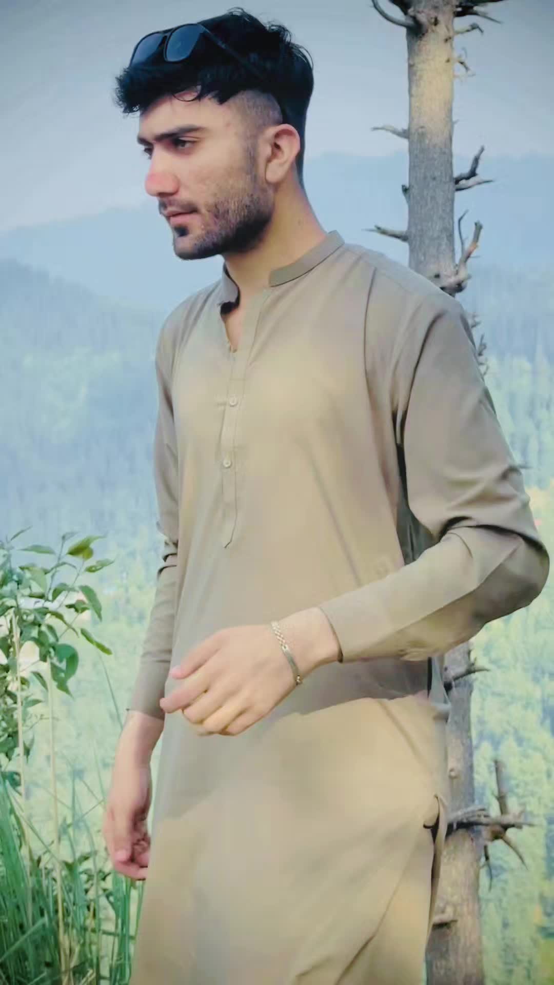 @Khan⁉️