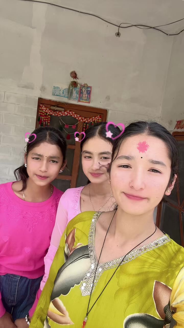 @NiLUuuu..>☘️🌙💐