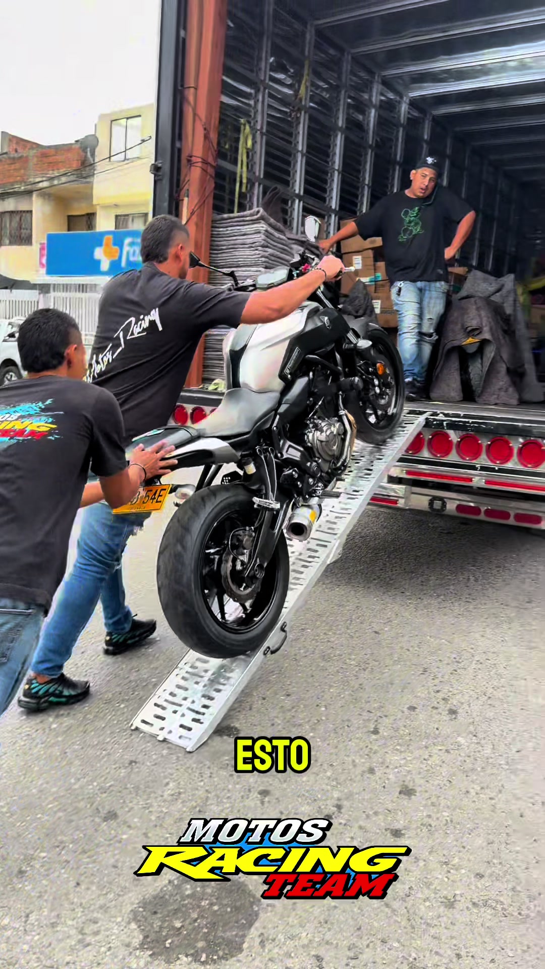 @Motos racing team