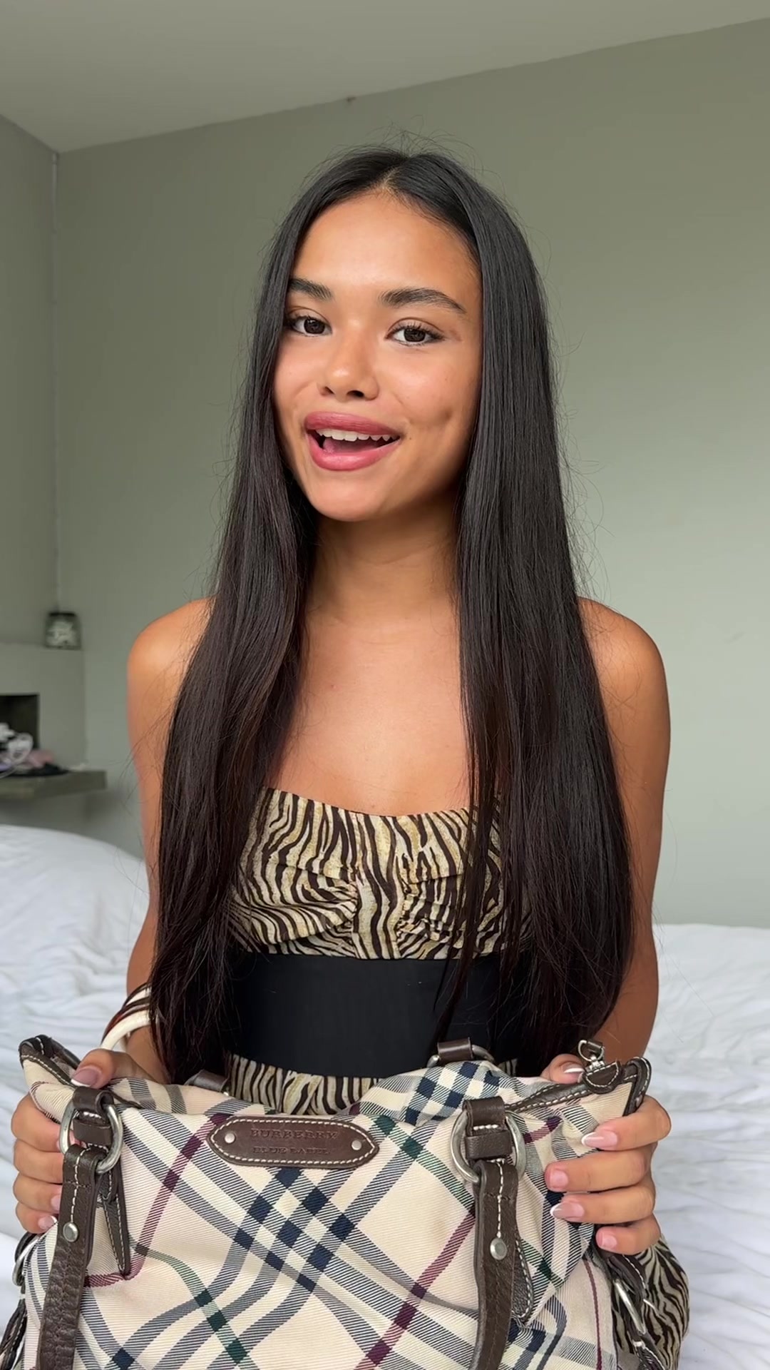 @itslararaes