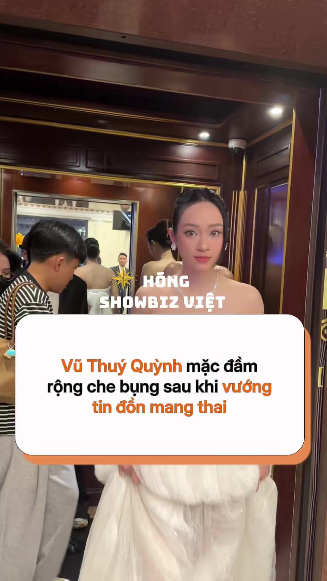 @Hóng Showbiz Việt