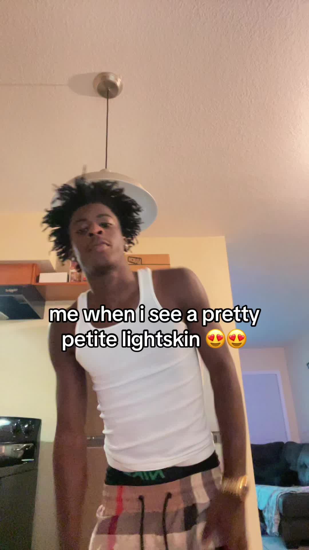 @👣👶🏿 .