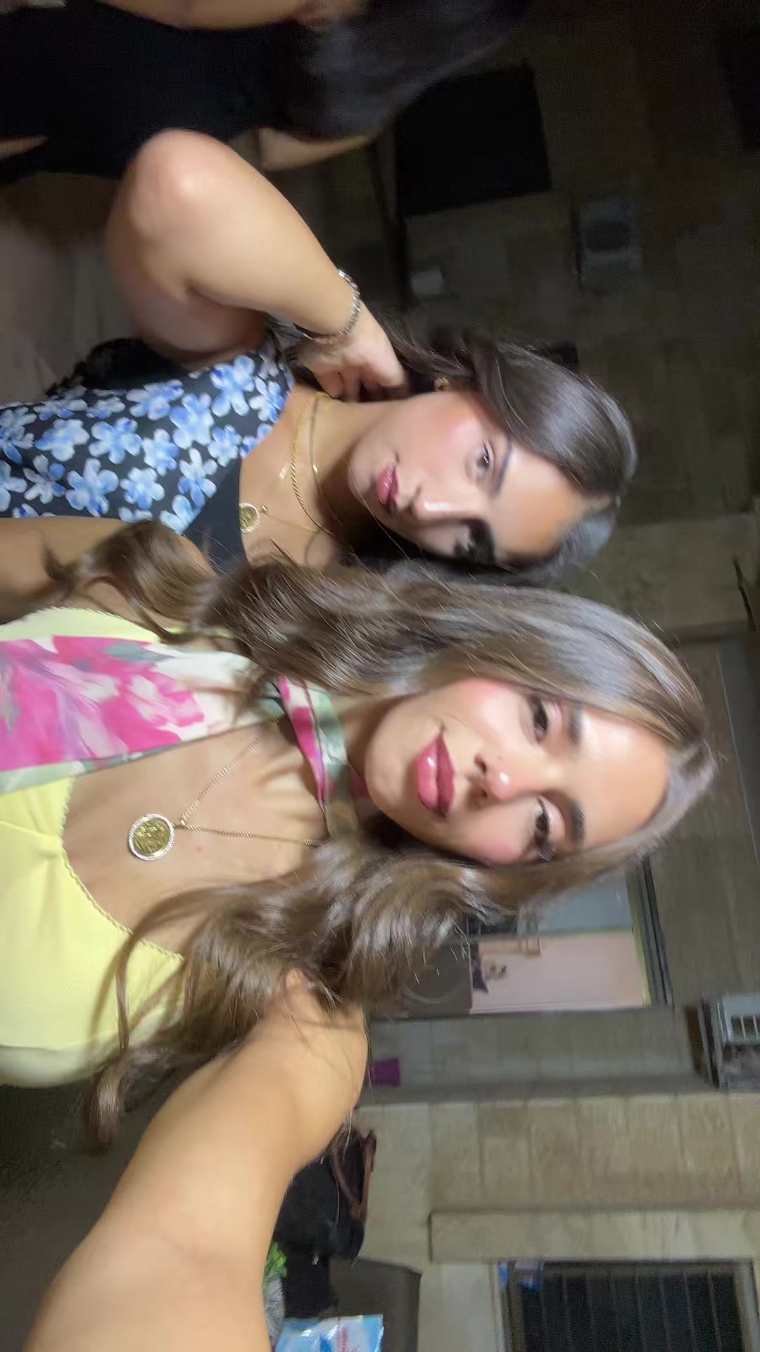 @.monia247