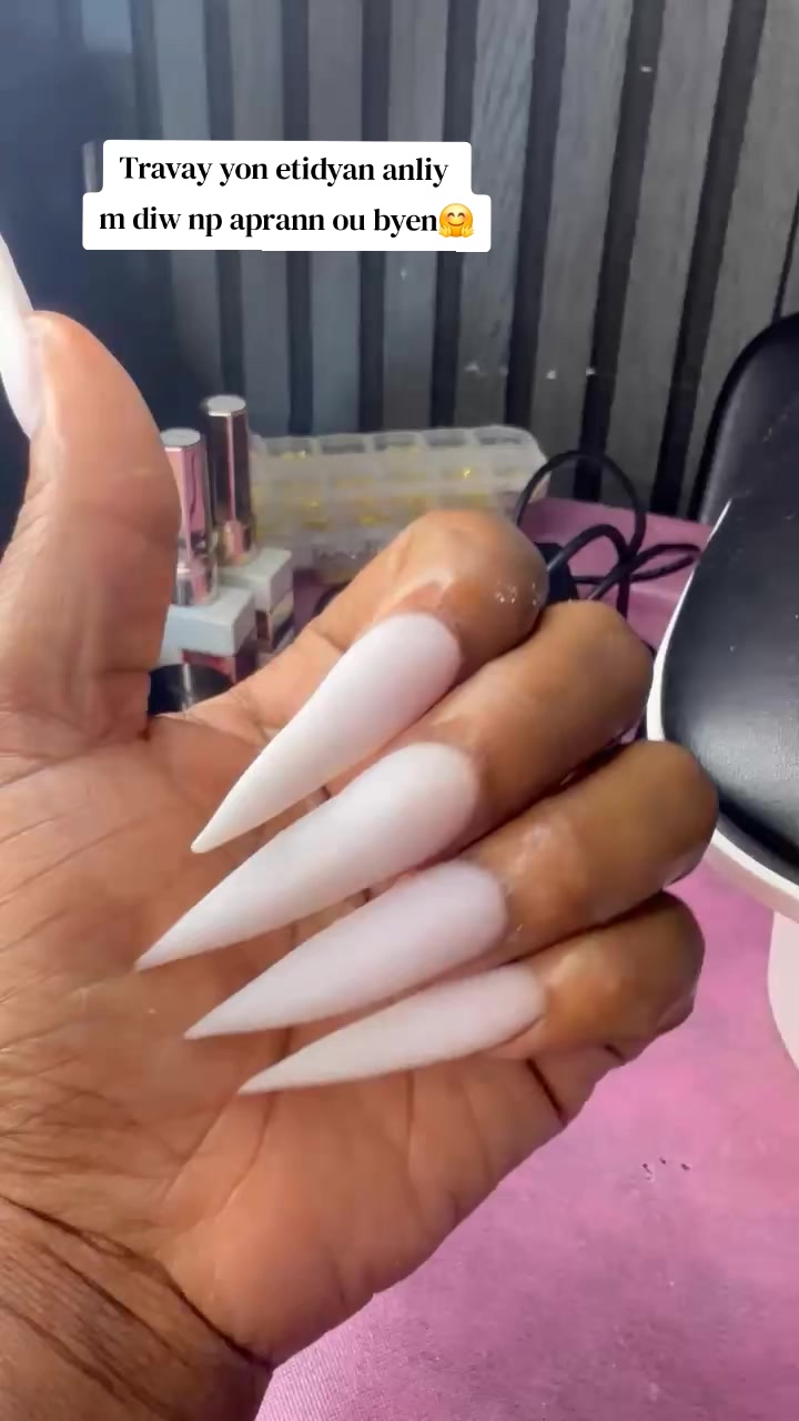 @🎀Mykerda_nail💅and School 🎀