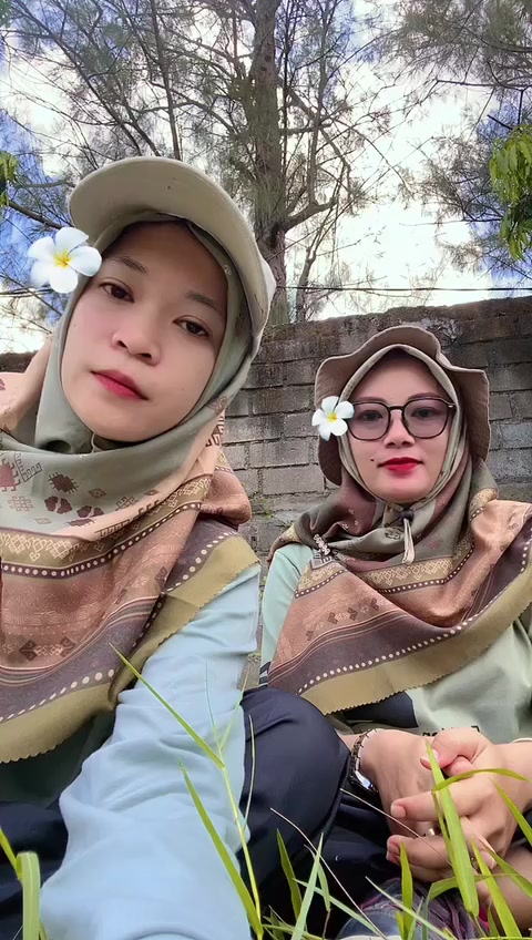 @Yuli_Istri