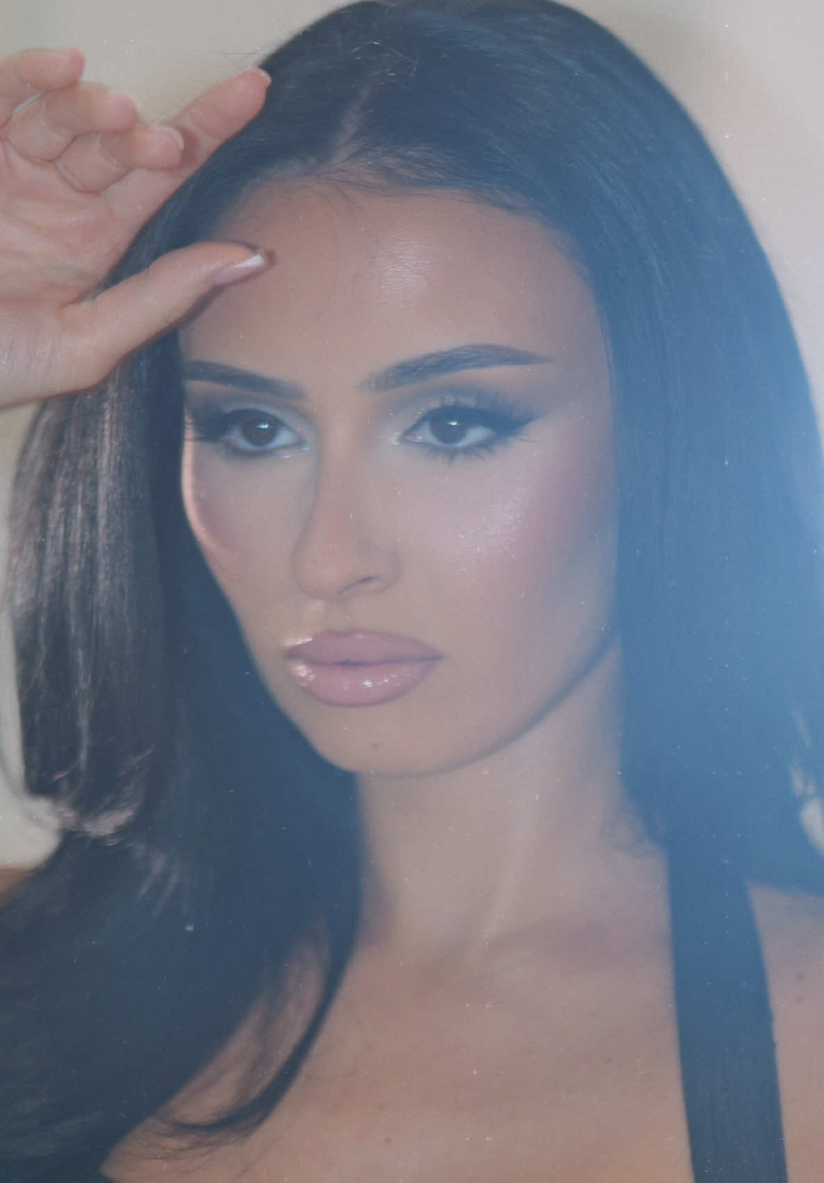 @MAKEUPBYYLLKE