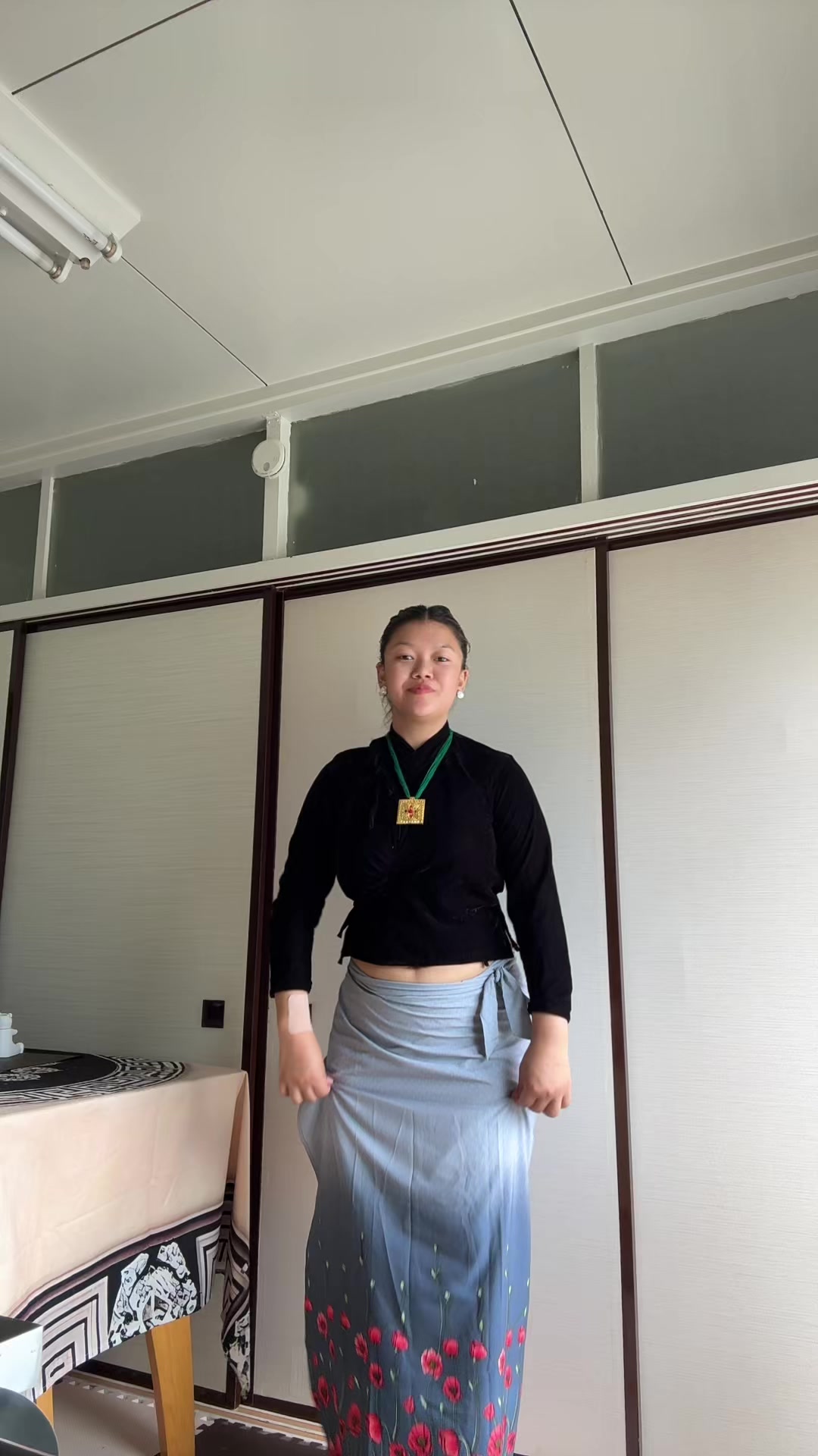 @Bishnu Gurung 👩🏻 ( चिम्मै )