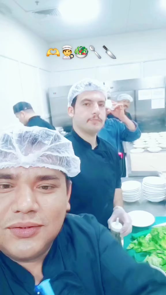 @gopal🇳🇵🇦🇪🇩🇪🇨🇦👨&zwj;🍳🥗🔪