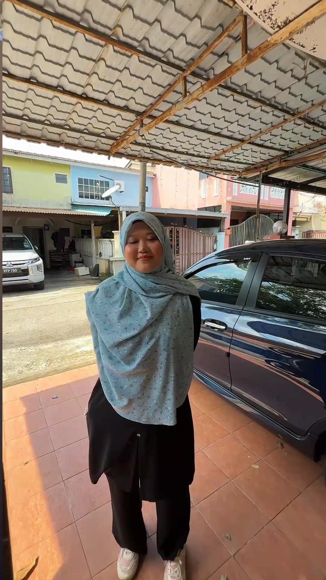@AINAANIDA