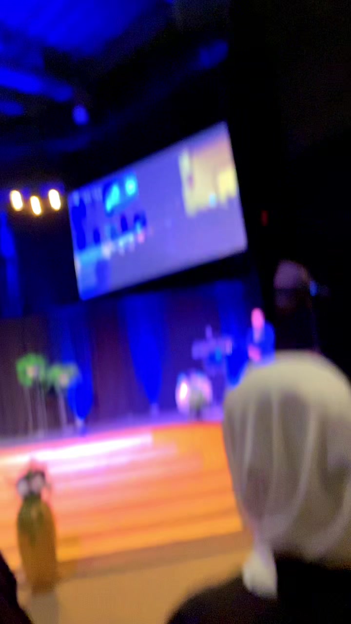 @Vanessa 🇨🇦