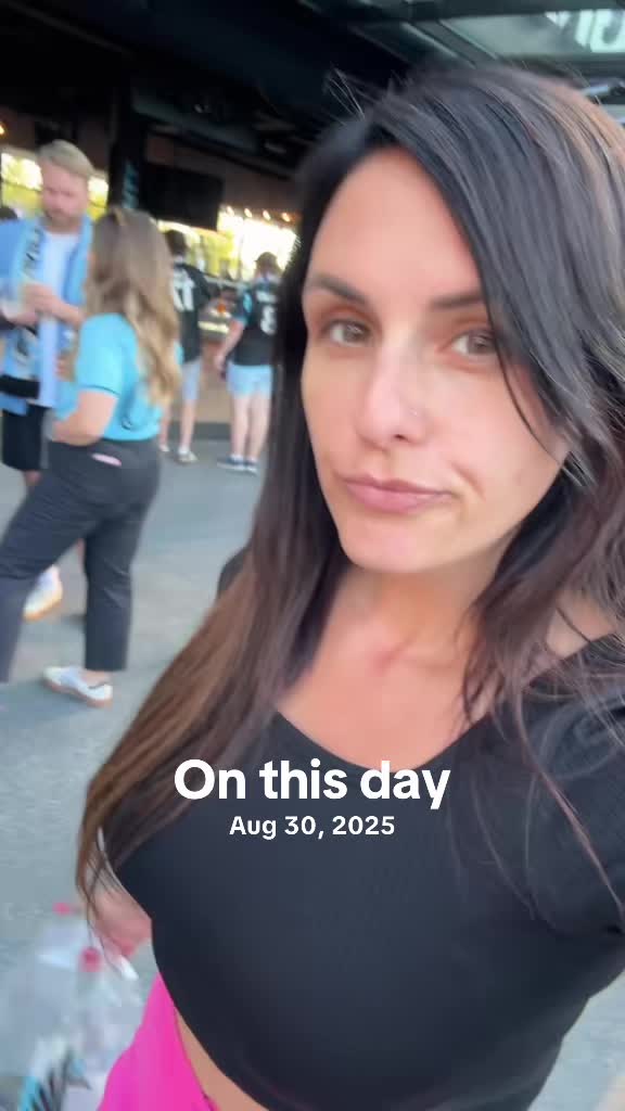 @Barefootmamamn