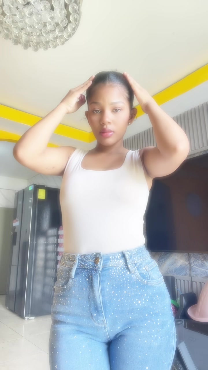 @Nayelis Sherin🌪️🤍✨
