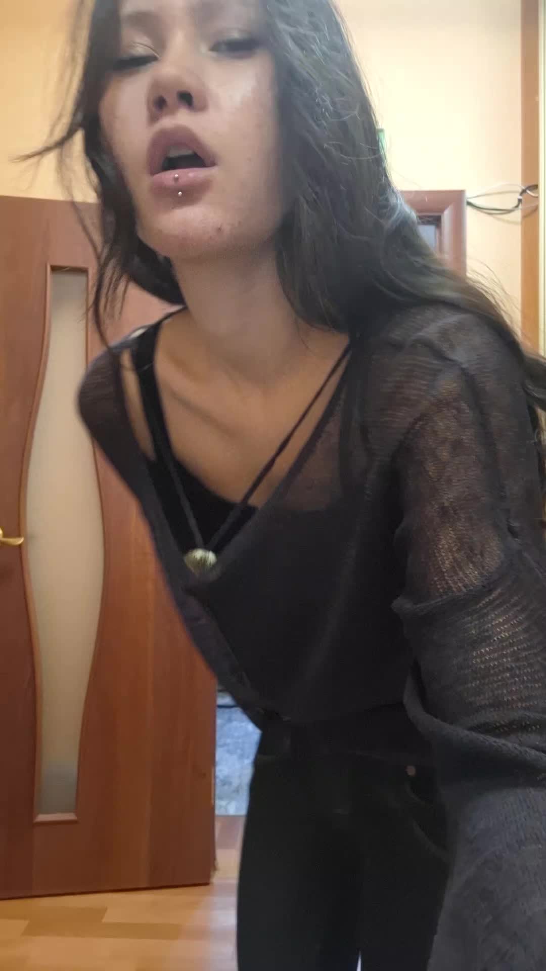 @sunnnyhole࣪ 𓏲ּ ᥫ᭡ ₊ ⊹ ˑ ִֶ 𓂃