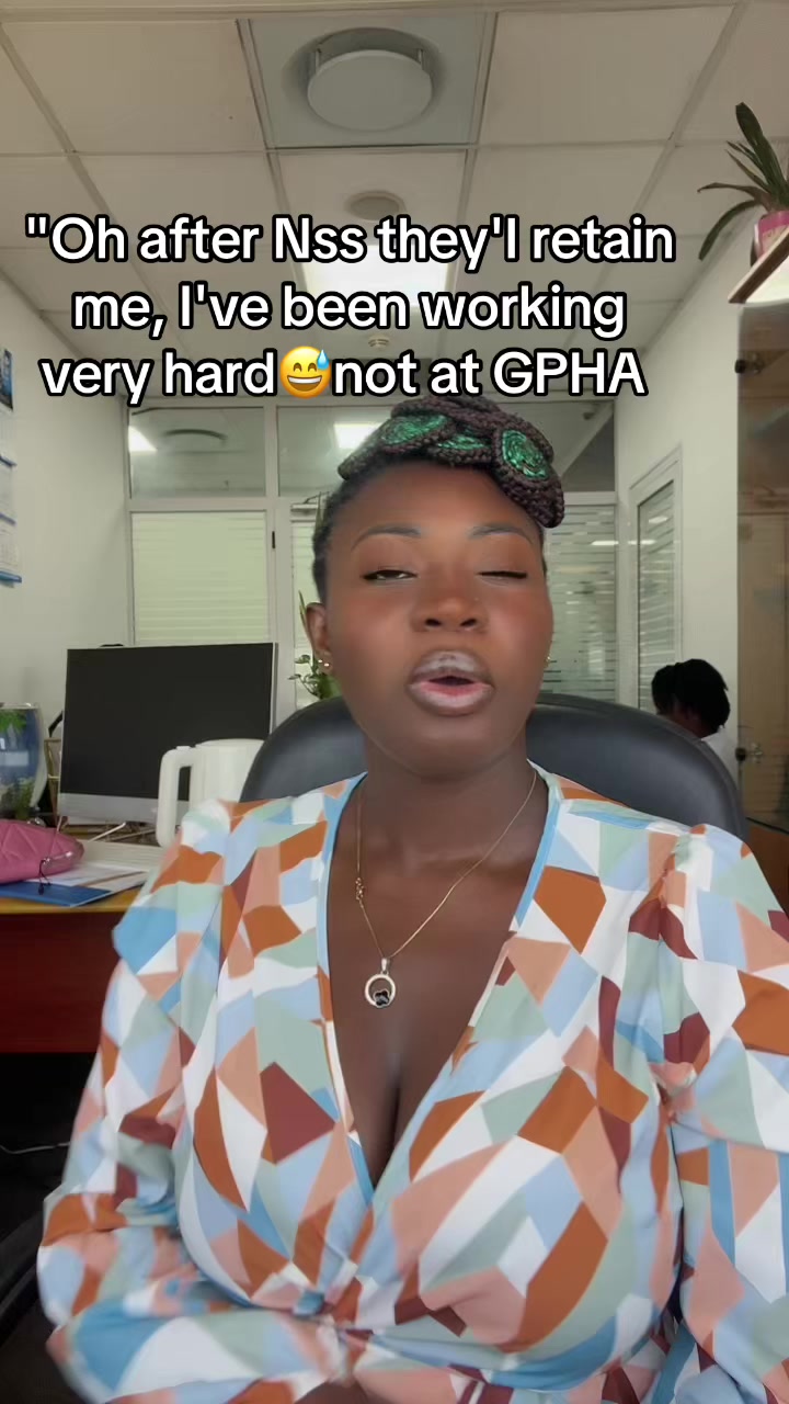 @Akua_Bhornrich💚