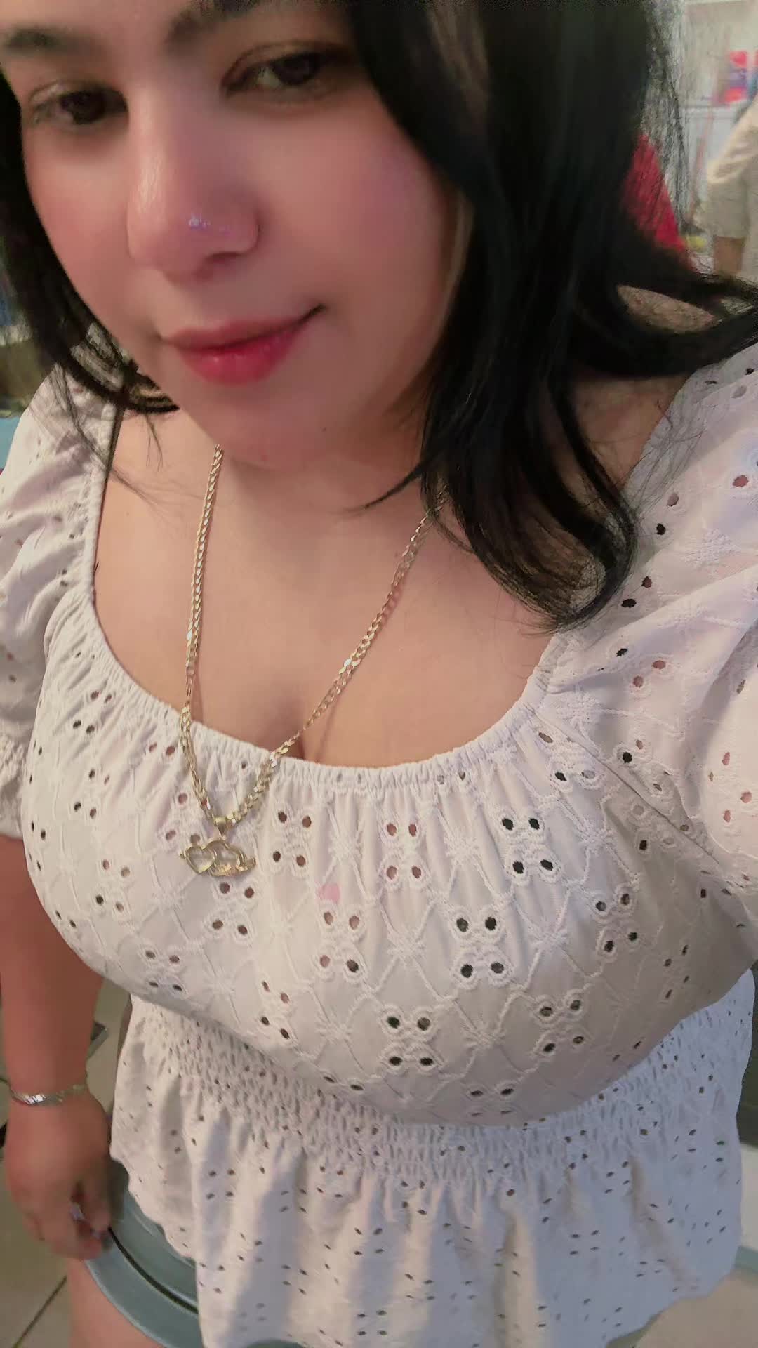 @Claudia Zuniga