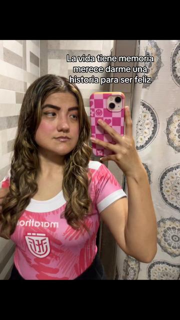 @Victoria🐈👸💜