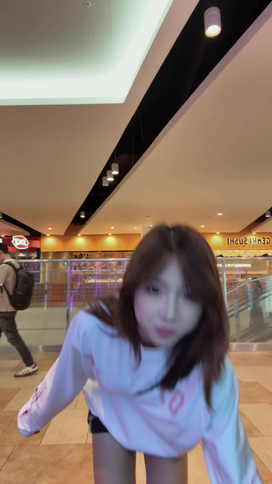 @Emi Ly๐นเพเฝฒ