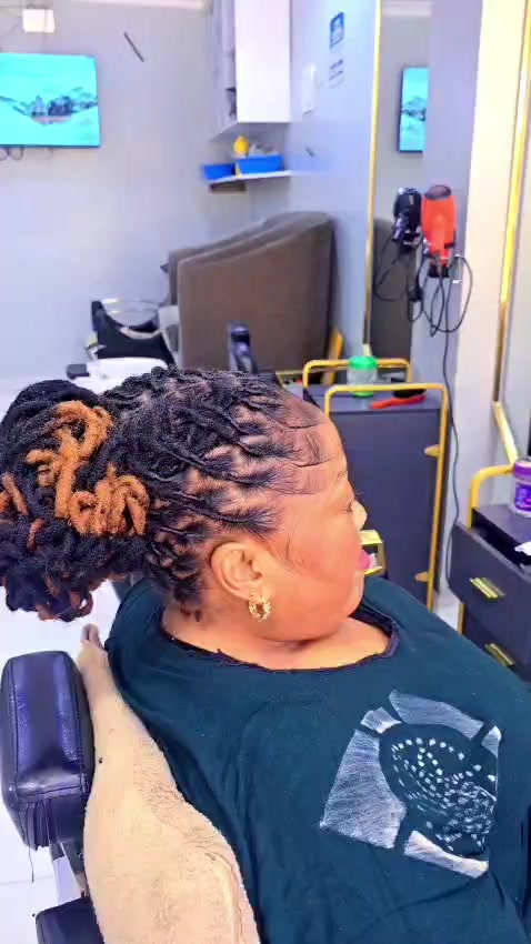 @ZUWENA😘✅