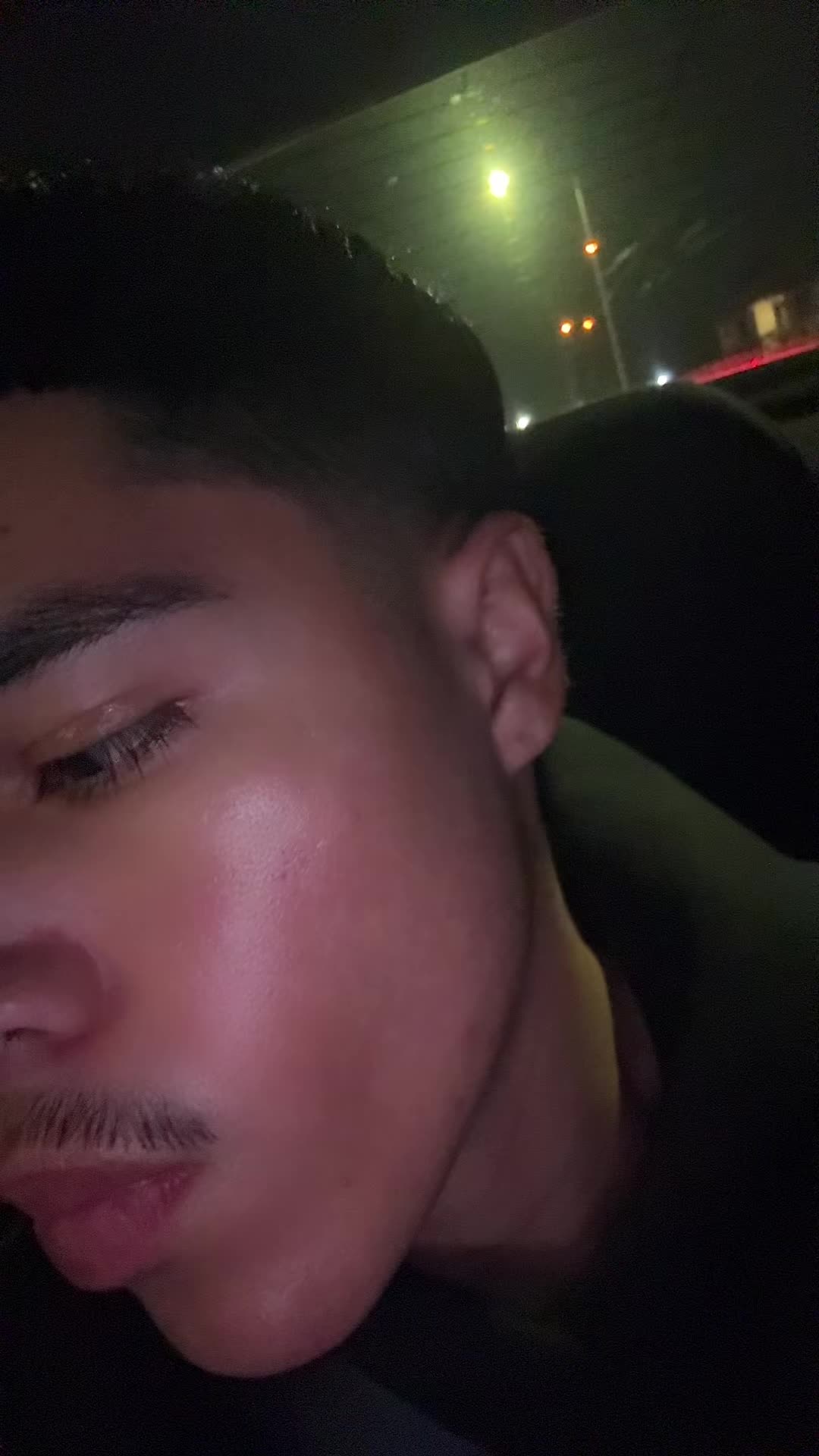 @🧟