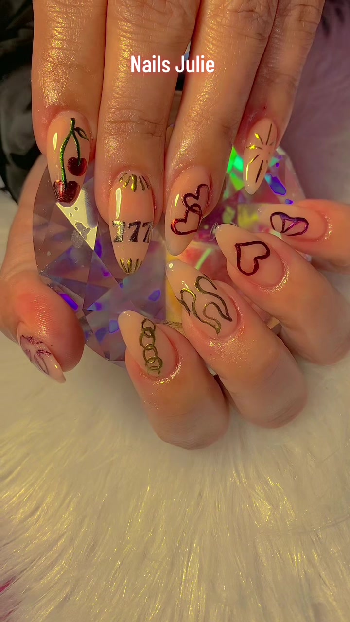 @NAILS JULIE