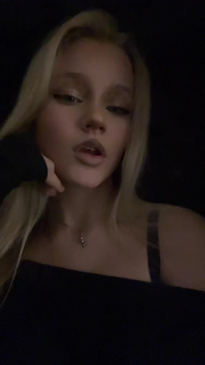 @blondinkaaaa