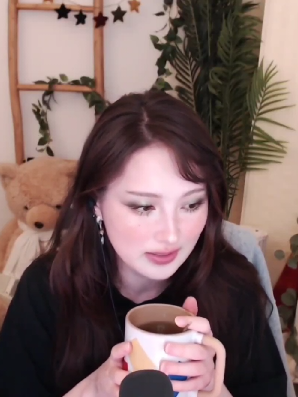 @&sub;&sub;  ◞ ） 𝙻ouie!