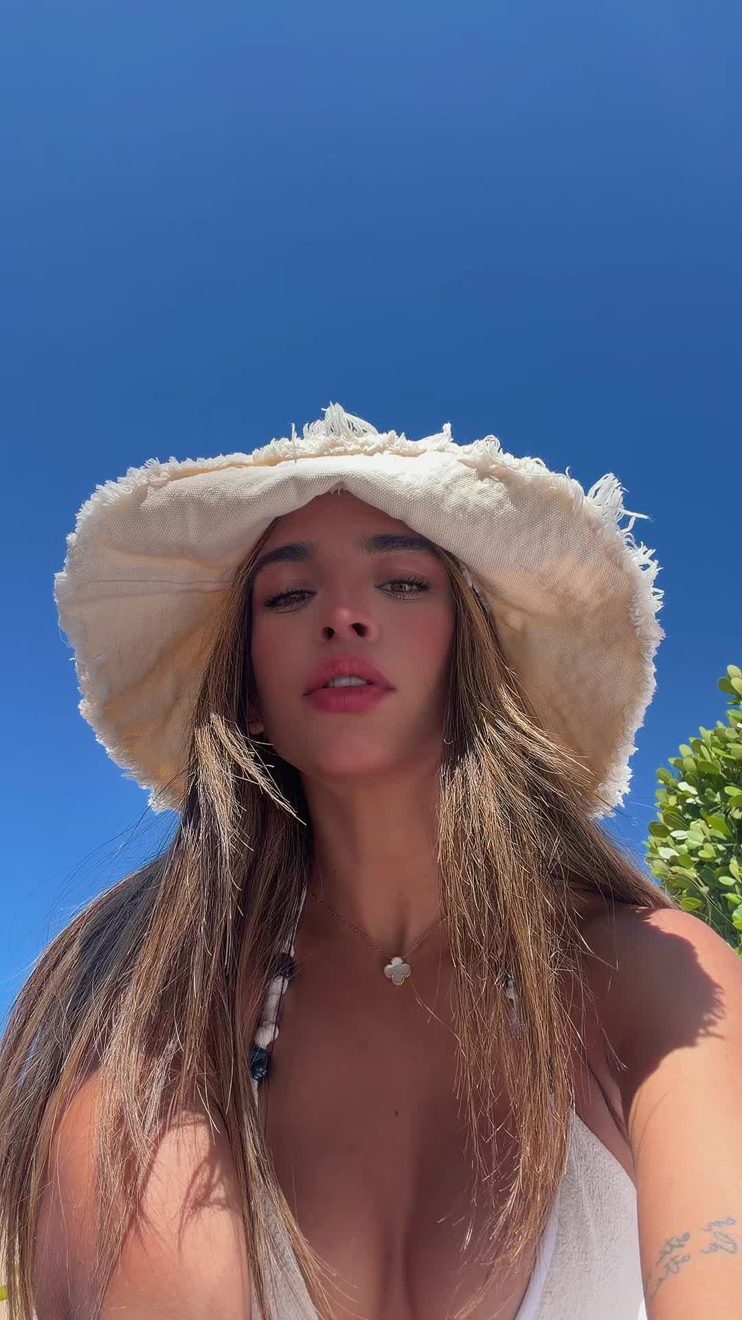 @Marialex