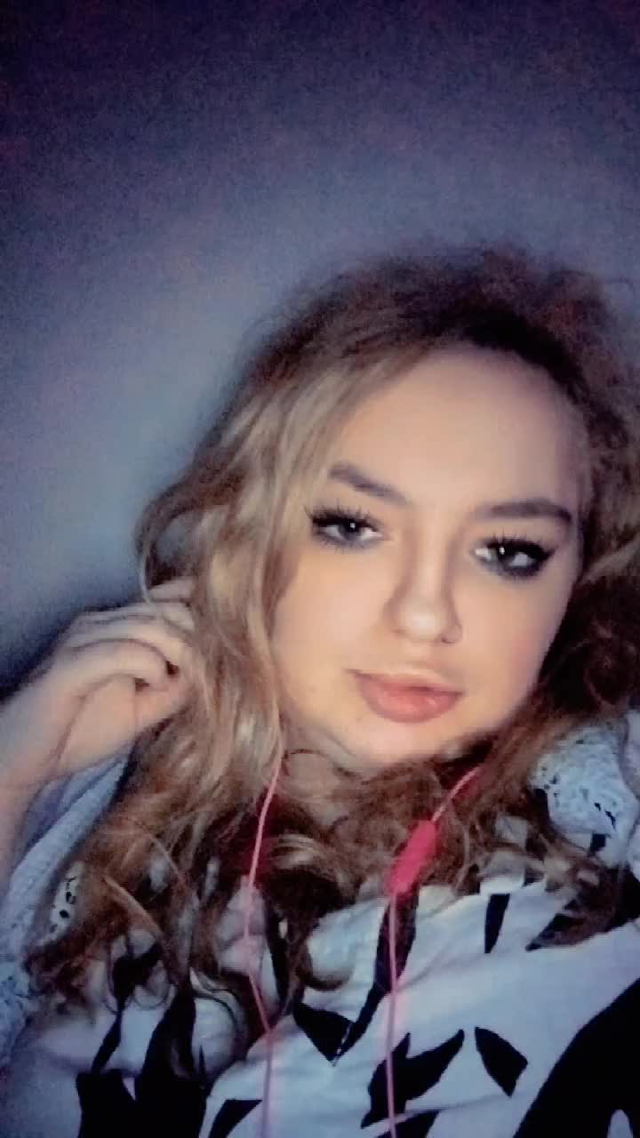 @LucyThiel.