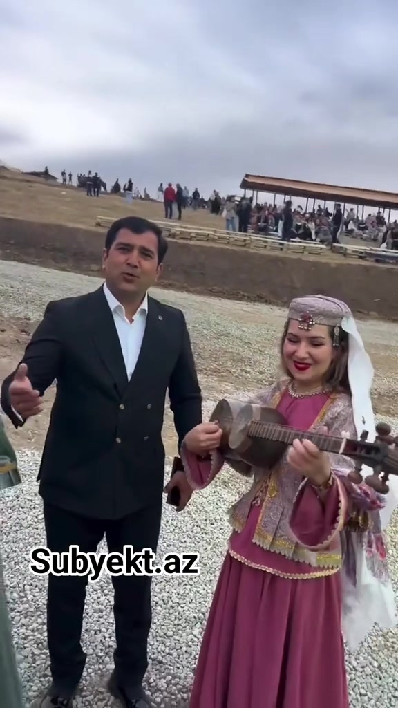 @R&ouml;vşən H&uuml;seynov