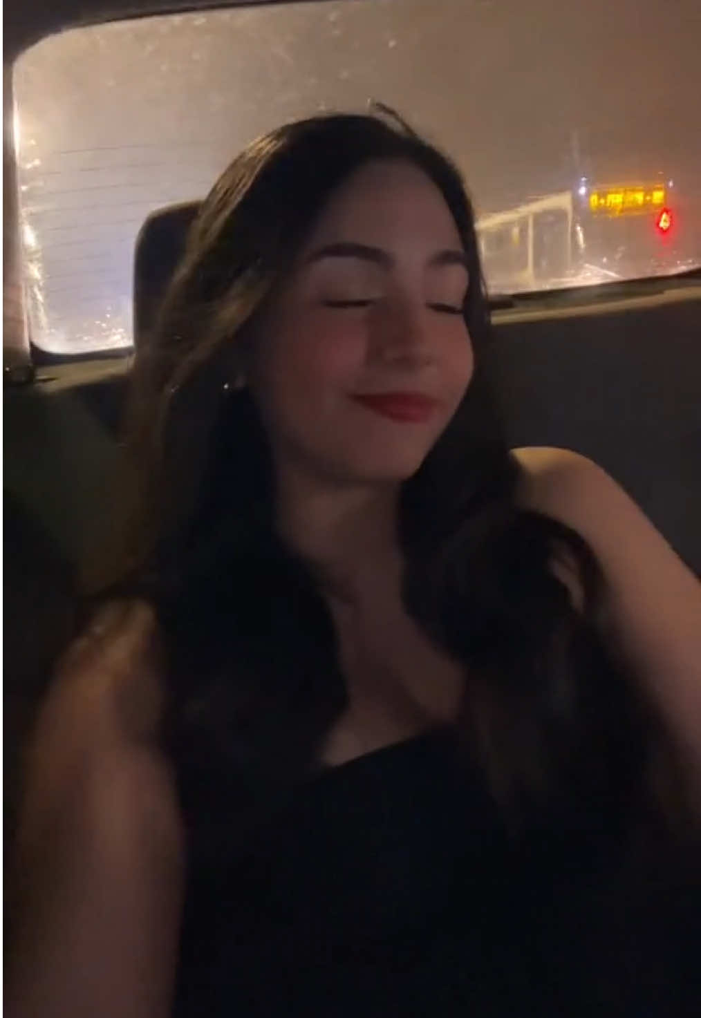 @Angie 🍸🪩