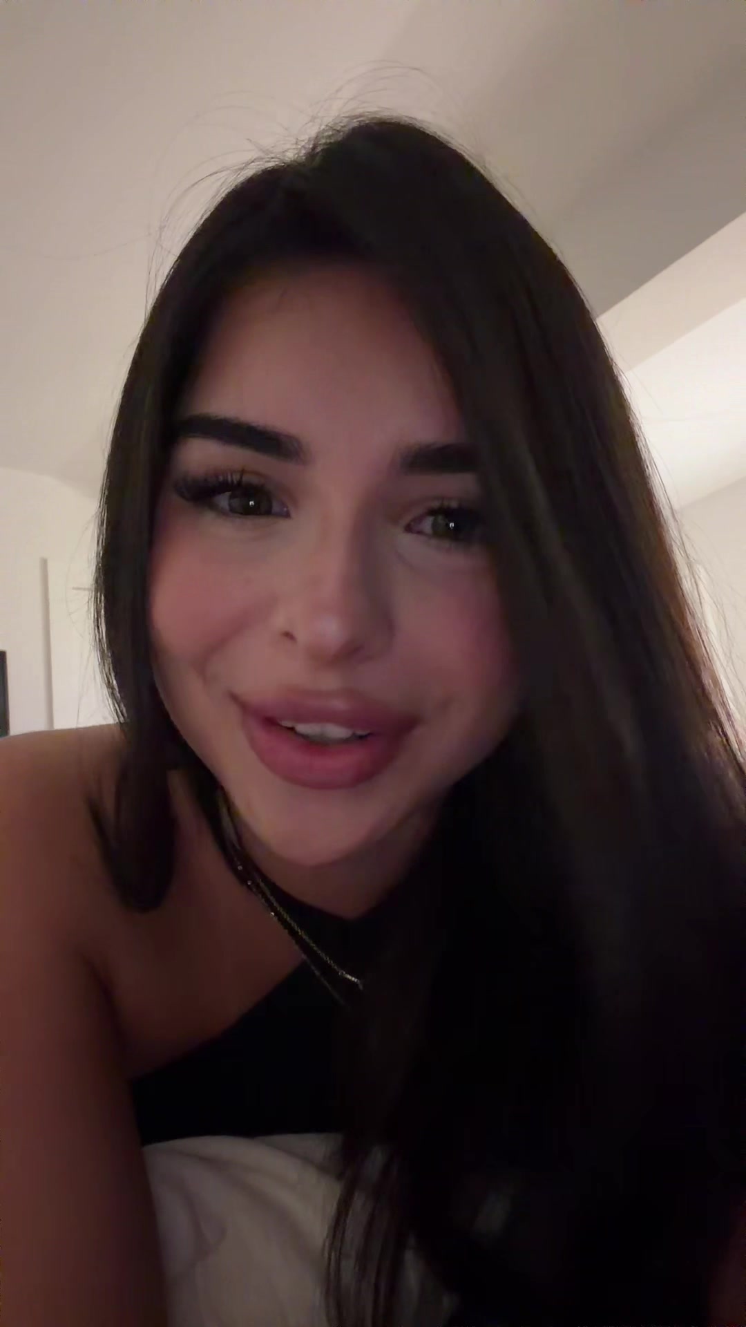 @vickyguez