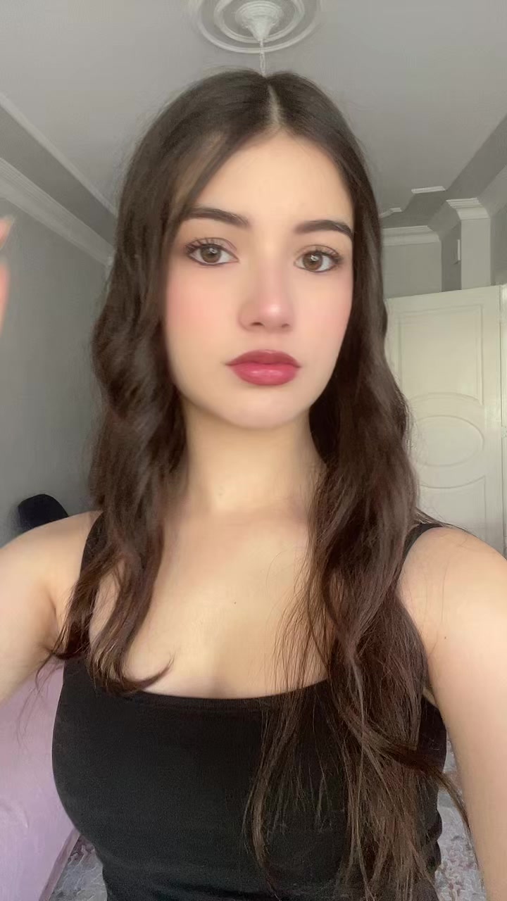 @Zehra🪽