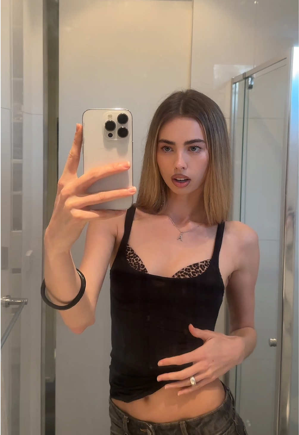 @Ava