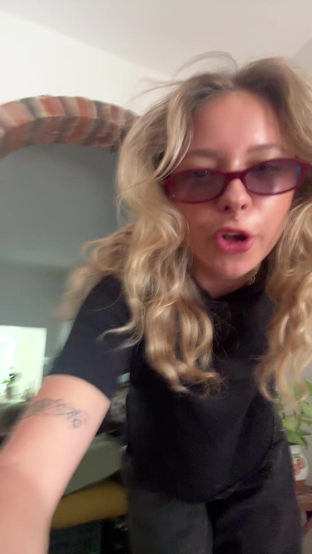 @anikaanikaanikaanikaa