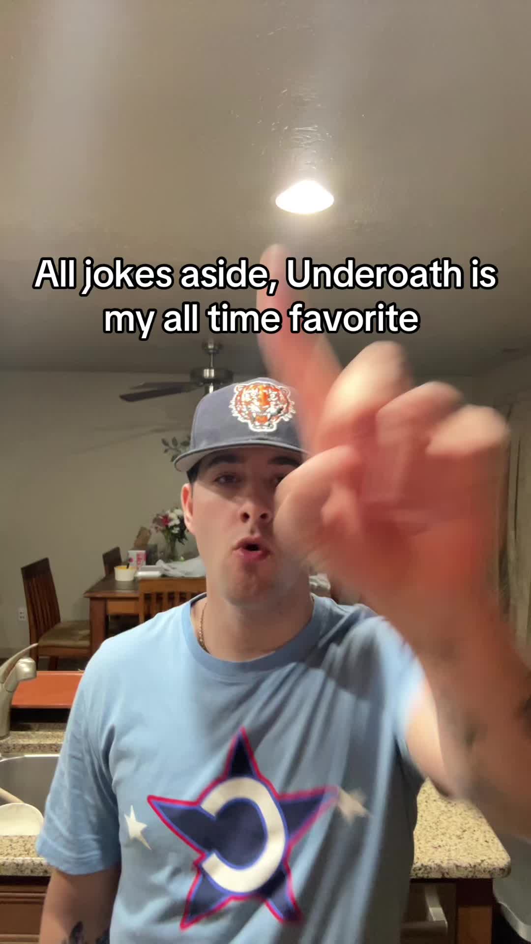 @CARSONGOESPUNK
