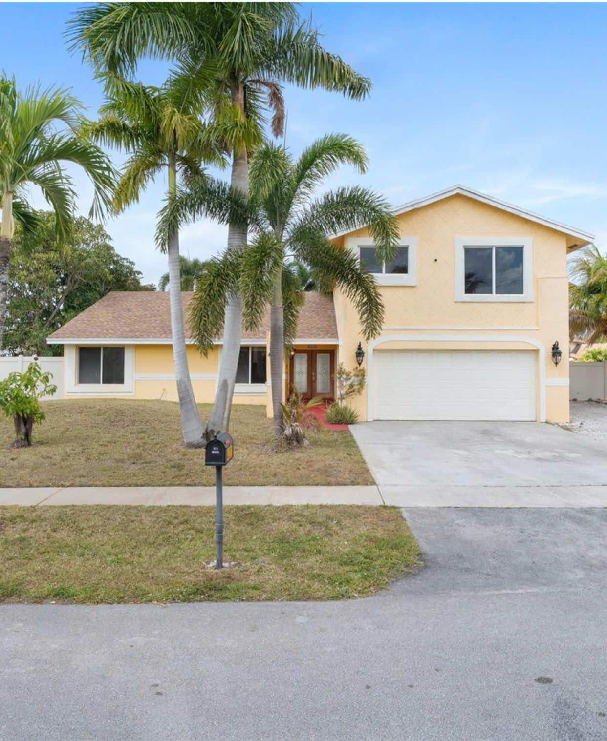 @Edriana D. | FL REALTOR &reg;