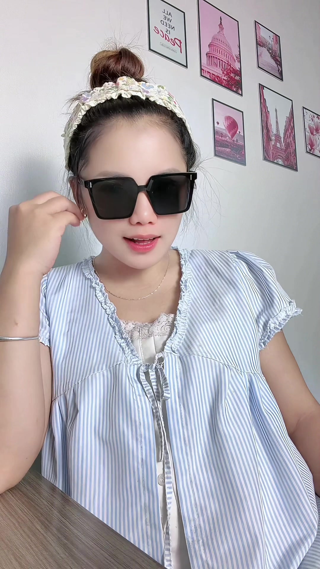 @Hoàng Yến 🌹