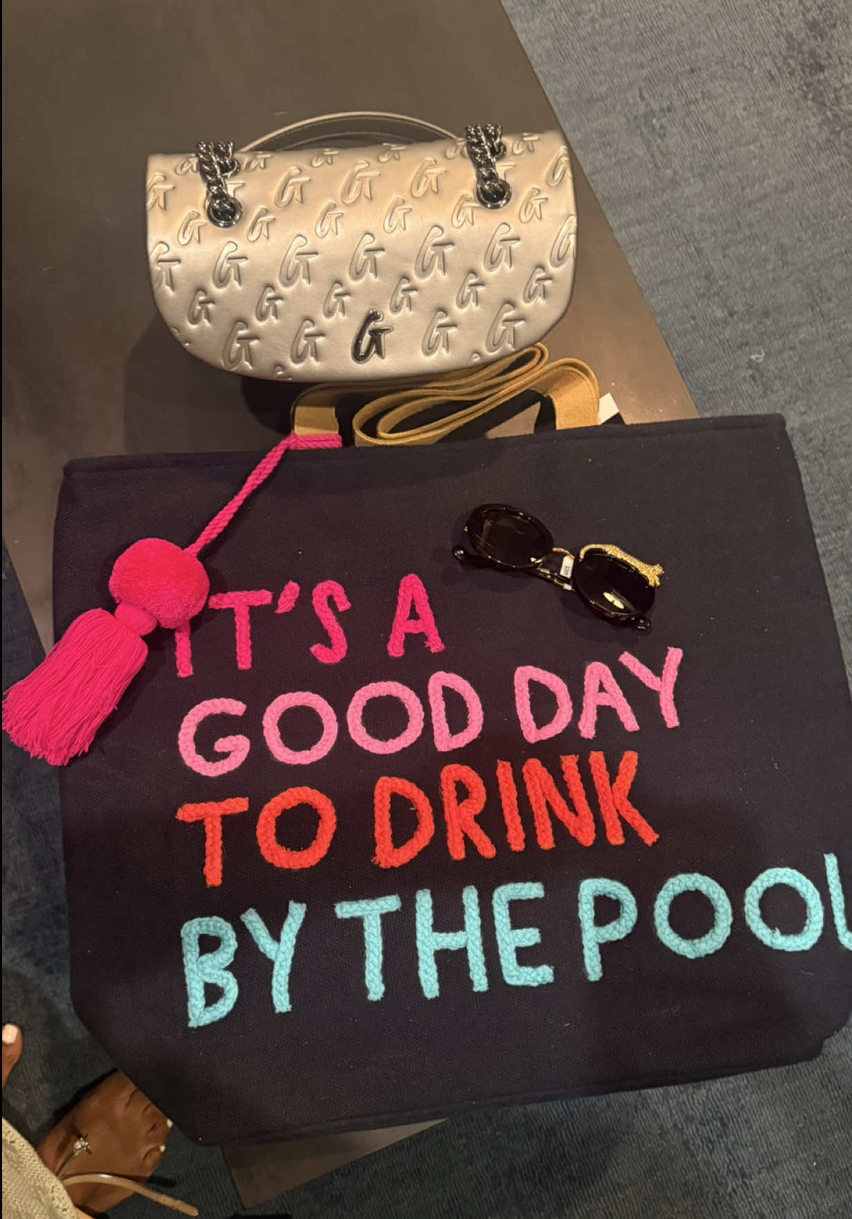 @Ash | HR Fashion Girl | BoyMom
