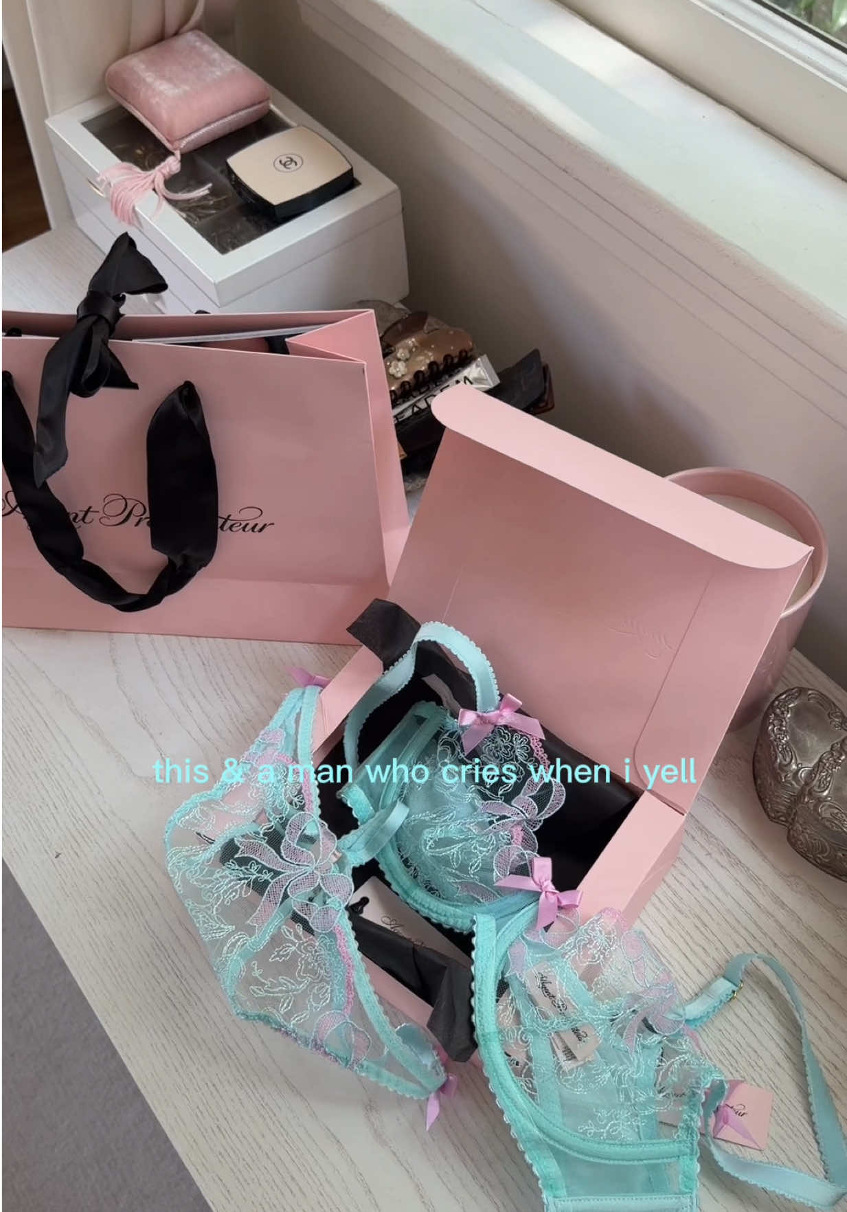 @crybaby ✮⋆˙