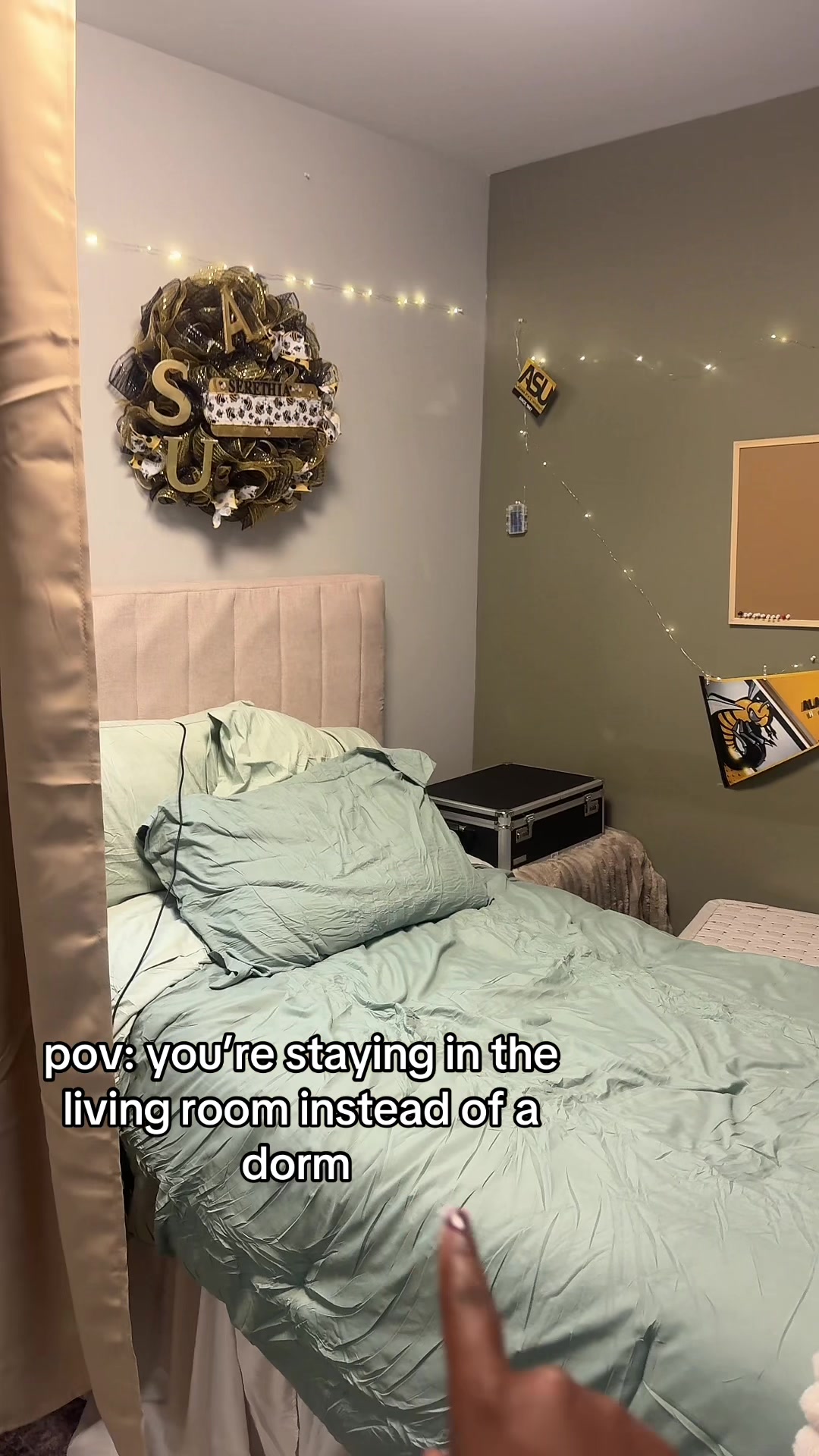 @sia.com