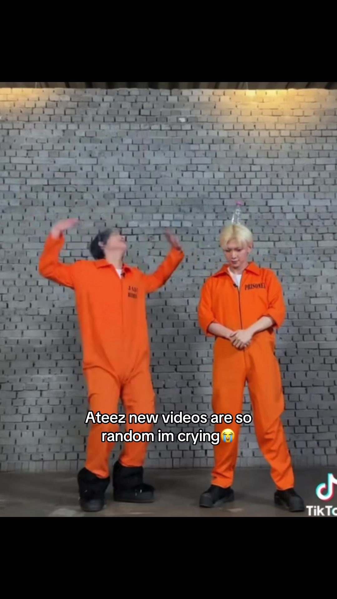 @SAW ATEEZ 8/8🍷