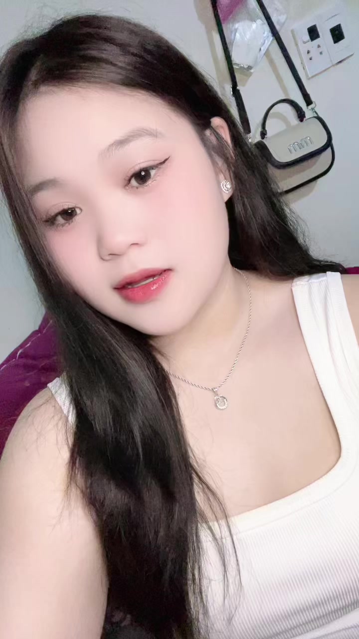 @Th&uacute;y hằng🫧