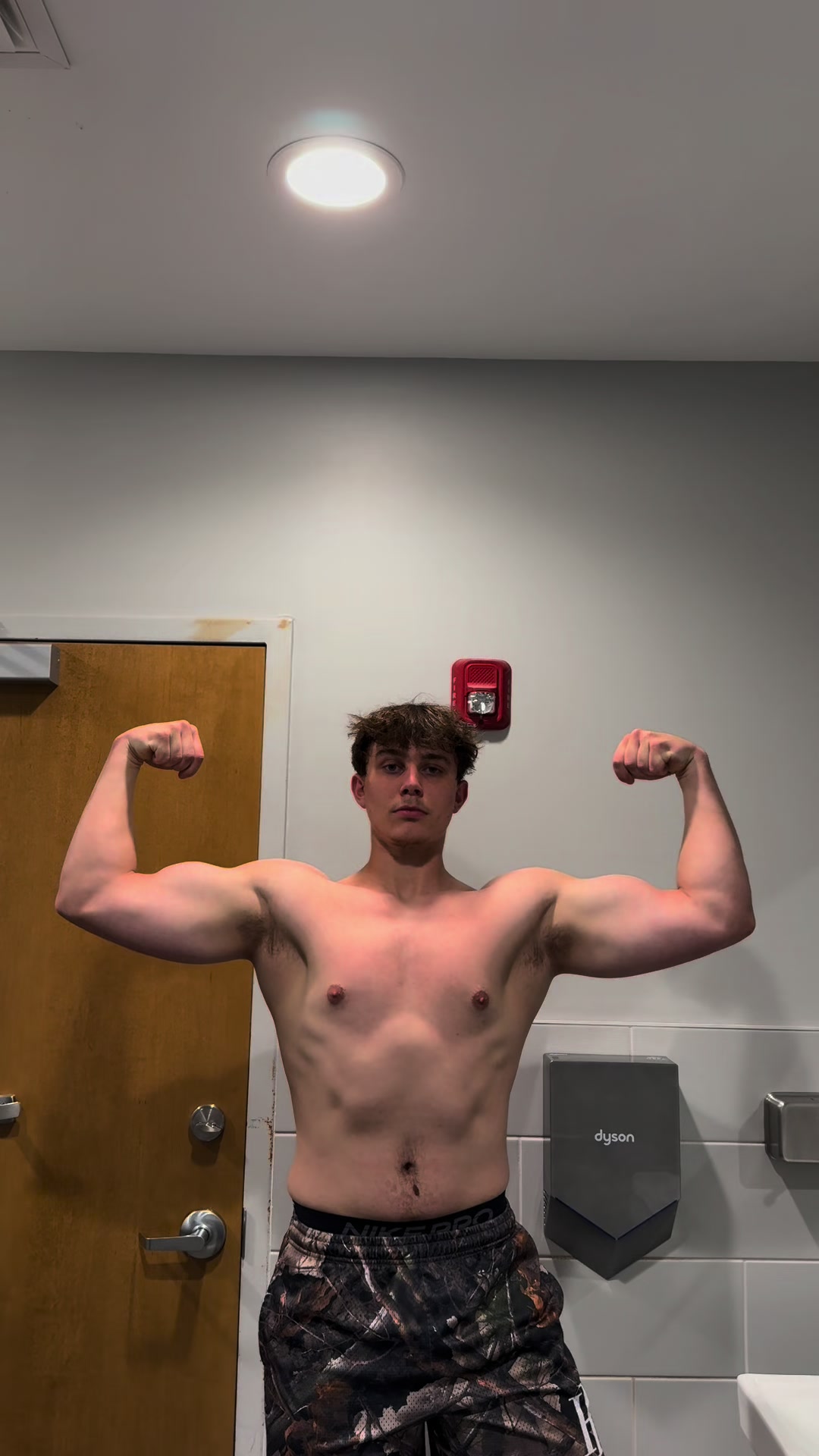 @Goyo.Lifts