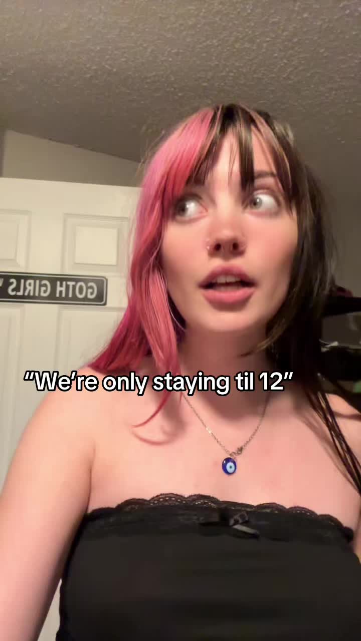 @Lil Bug🖤🍄