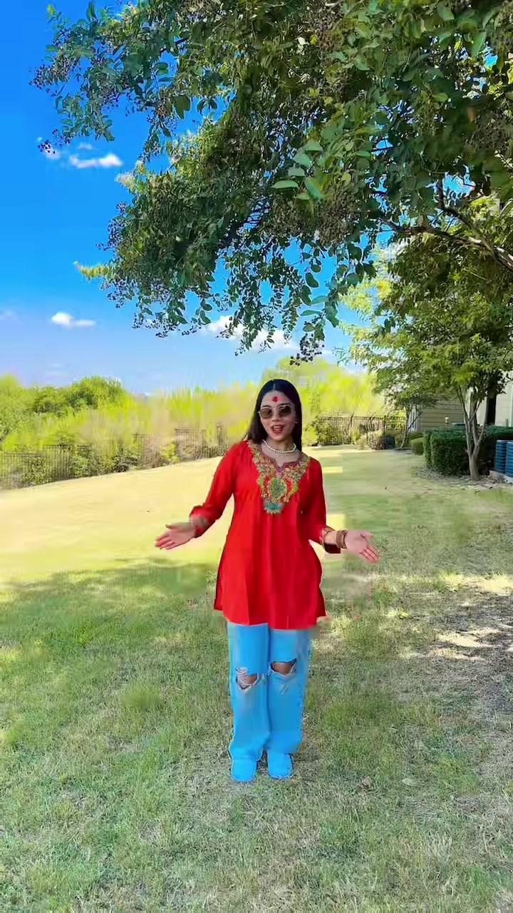 @S:)🦚❤️