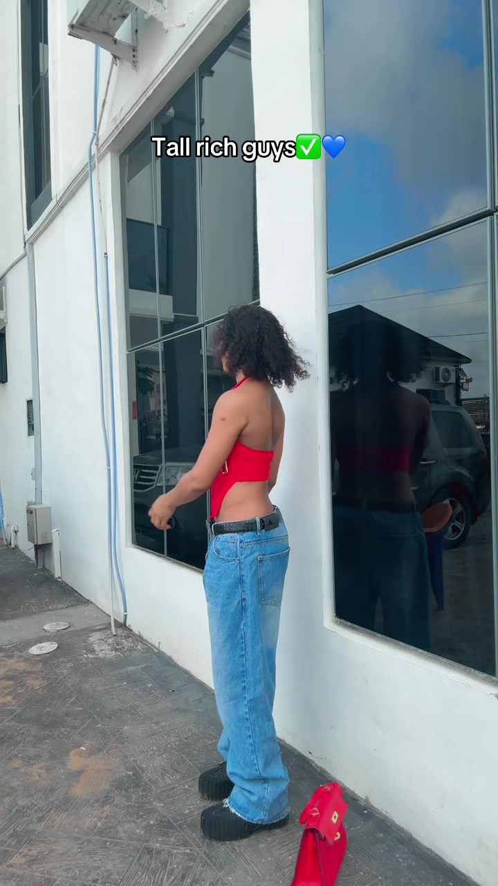 @afroblueries