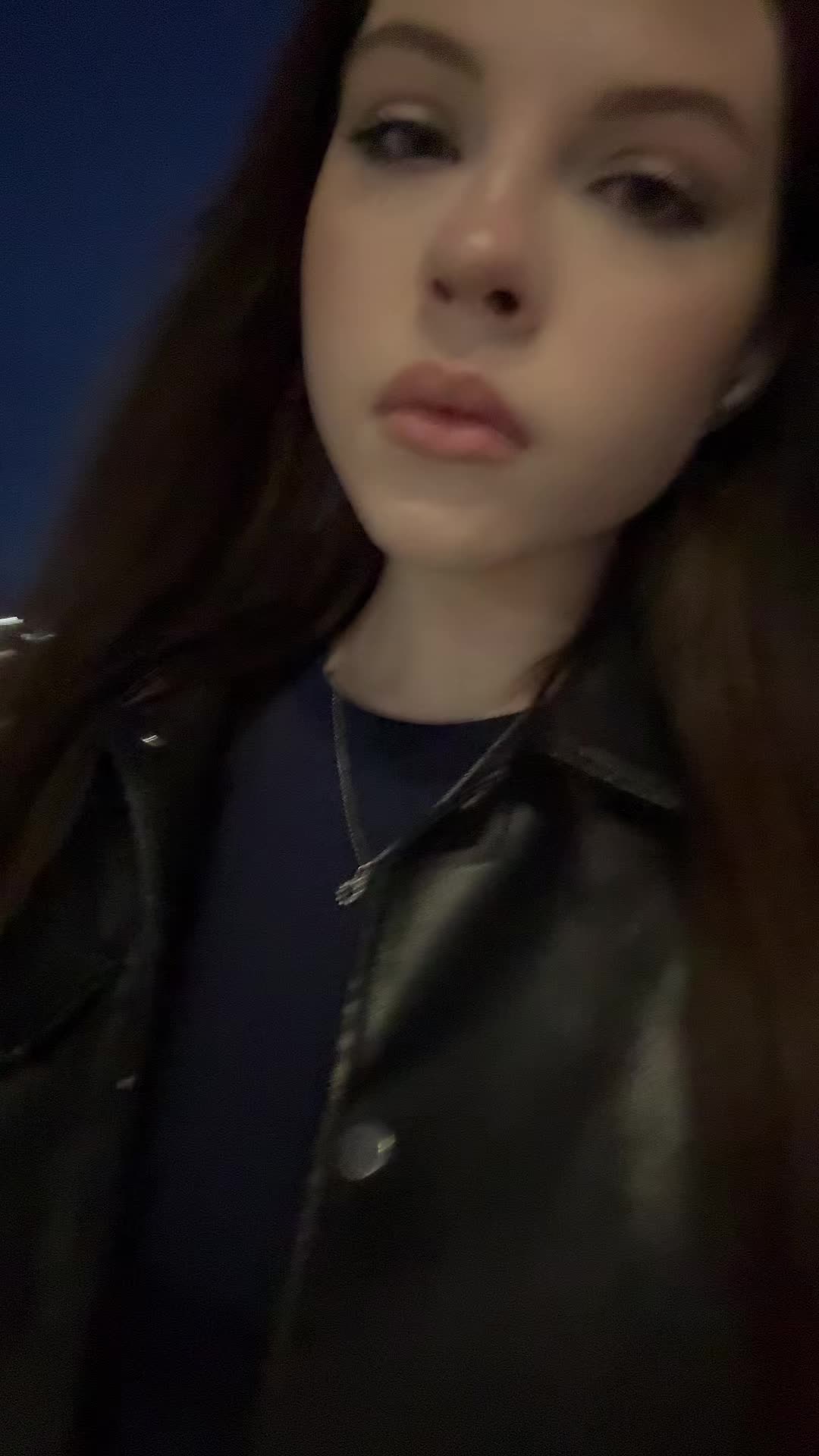 @vikykrr