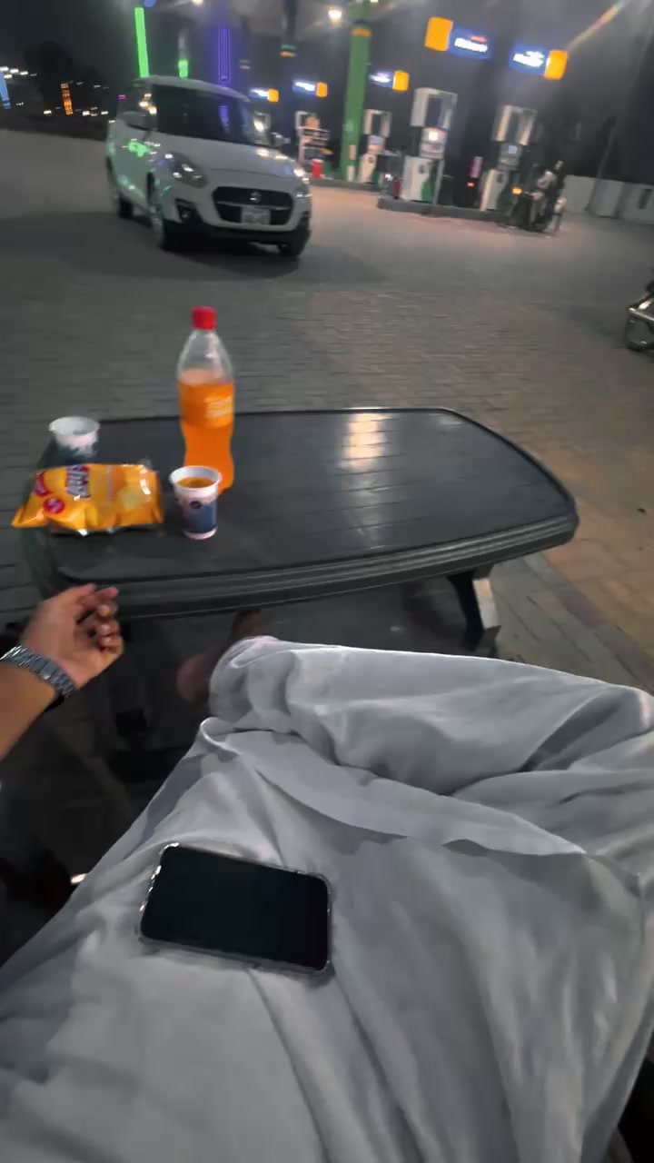 @ʟɪꜰᴇ_ᴏꜰ_ꜱʜᴀᴍɪɪ🥂🚩