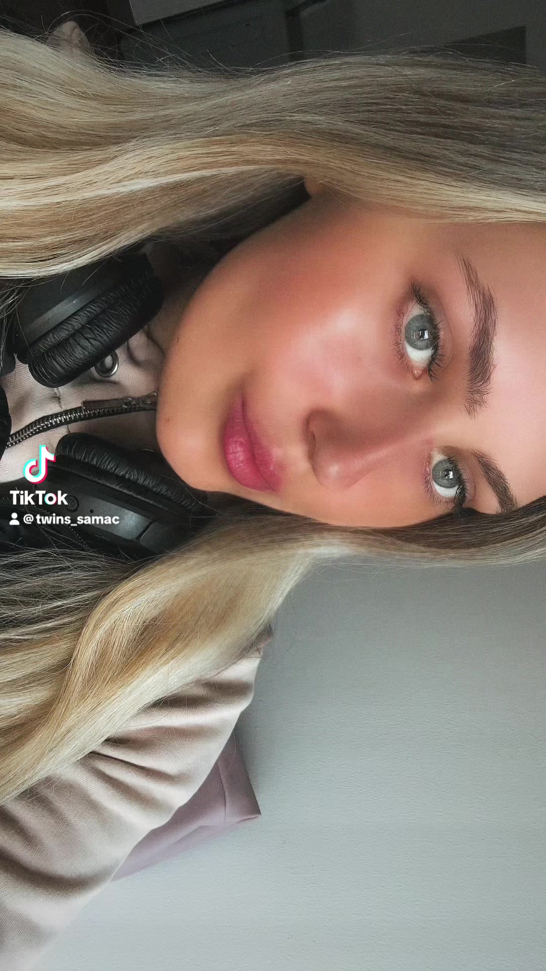 @Twins_Samac