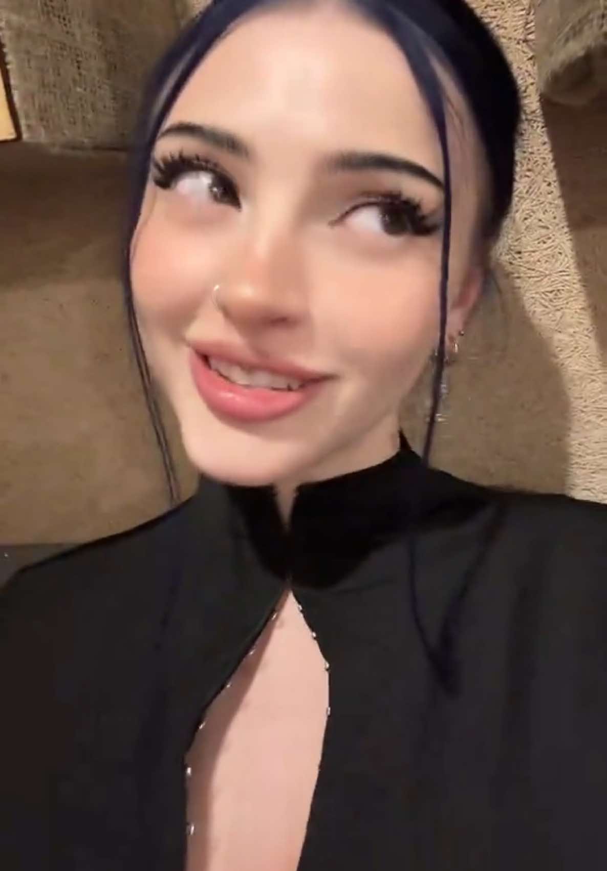 @🔒